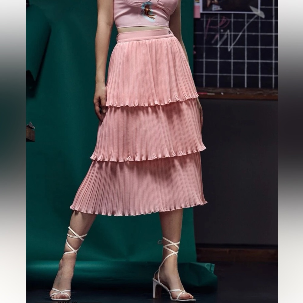 SHEIN X Celeste Tran Solid Layered Pleated Skirt